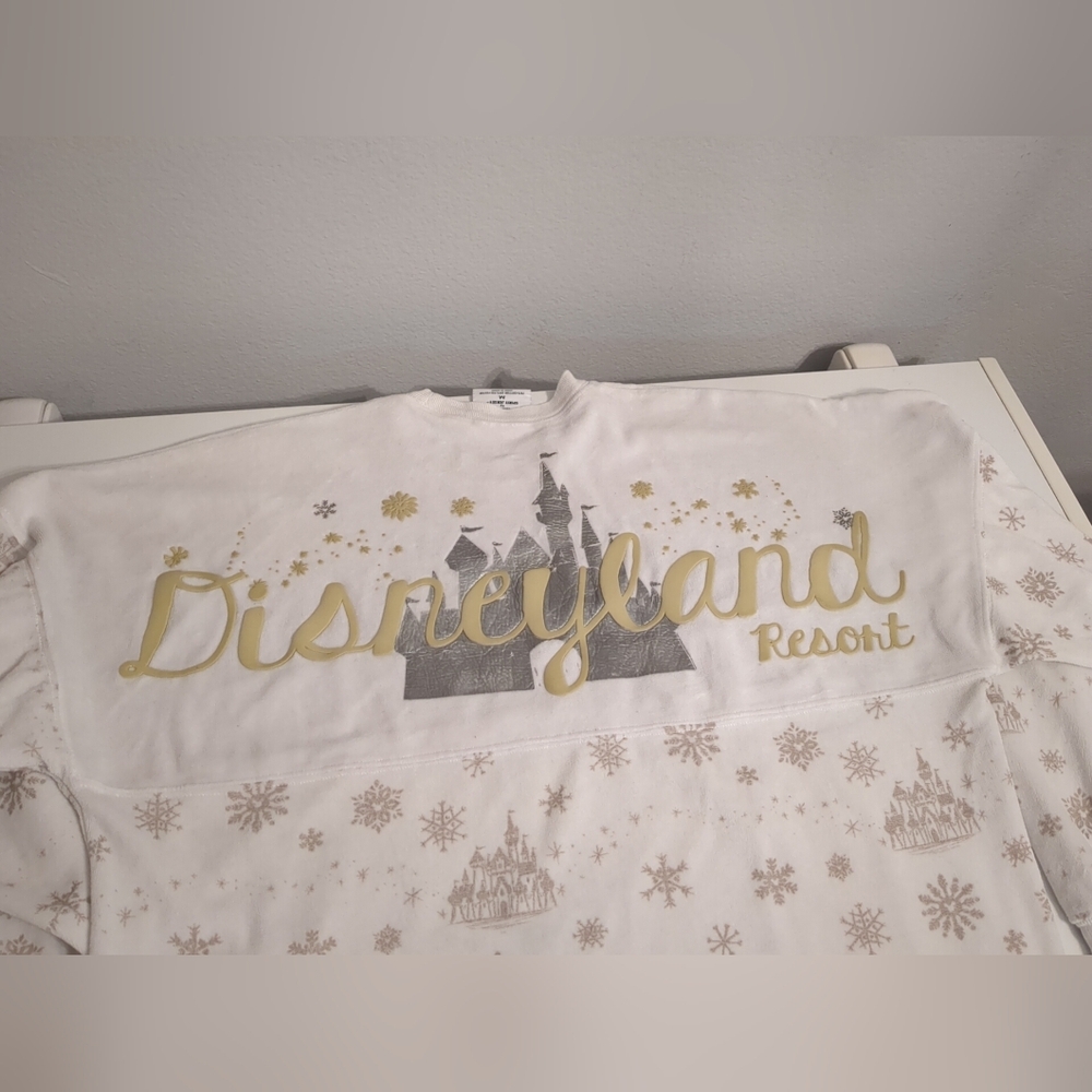 Disneyland Resort Christmas Spirit Jersey Mickey Snowman Castle Sz MED (READ)